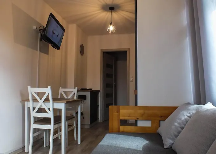 Plac Piastowski 1 * Jelenia Gora